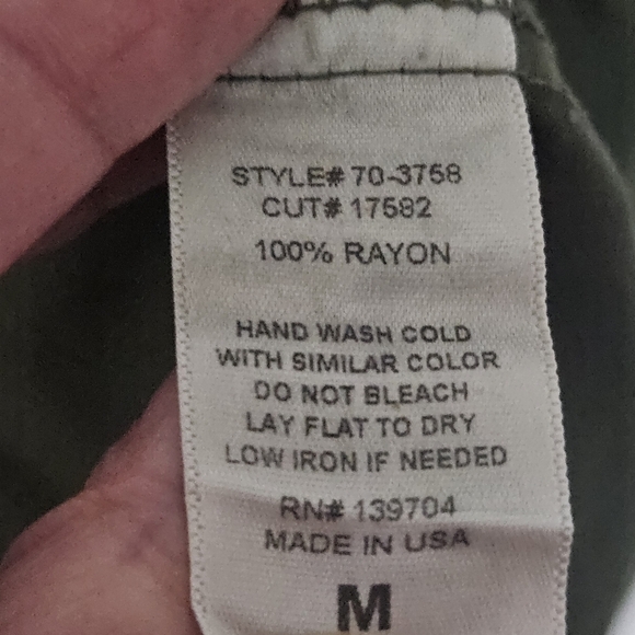 NWT Tina Jo button down raw hem top size medium - Picture 8 of 12